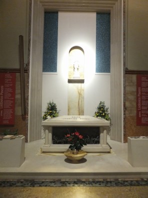 성 로도비코 파보니의 무덤_photo by Syrio_from a holy card_in the church of the Immaculate Conception of Mary in Brescia_Italy.jpg